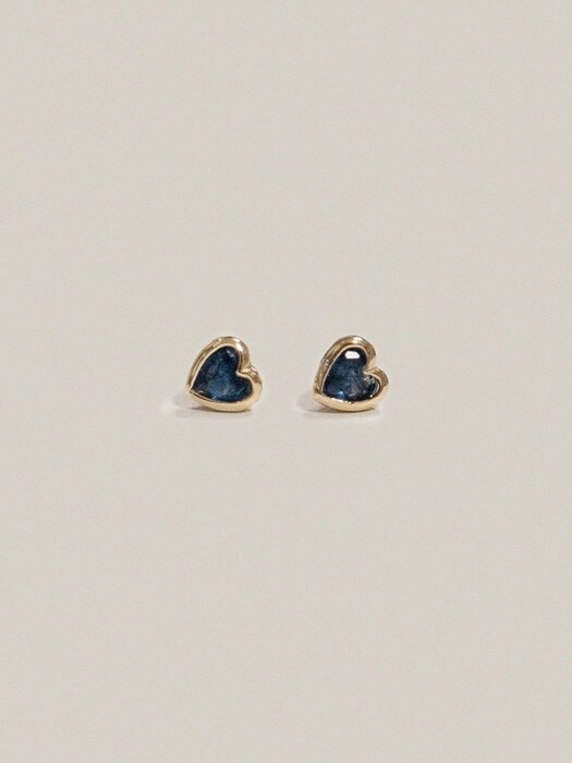 14k Petit Heart Piercing Sapphire Blue