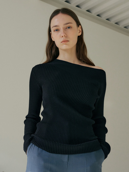 103 one shoulder knit (black)