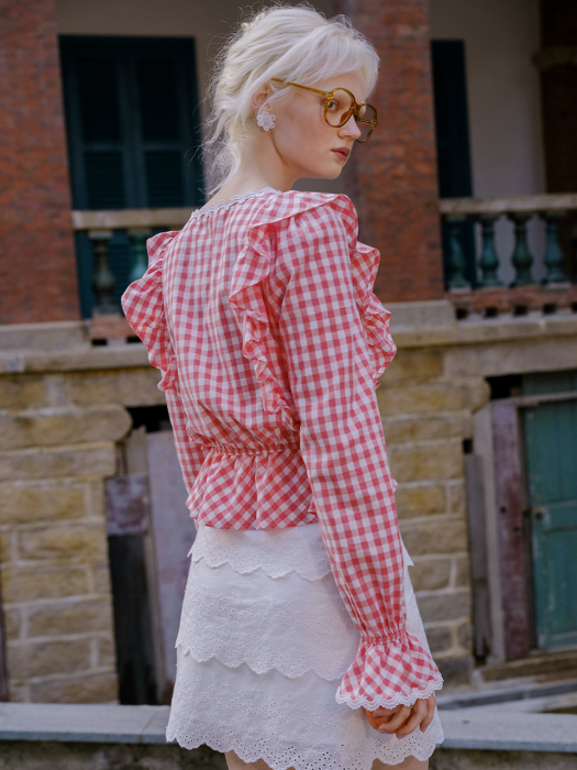 DD pull over red check shirt