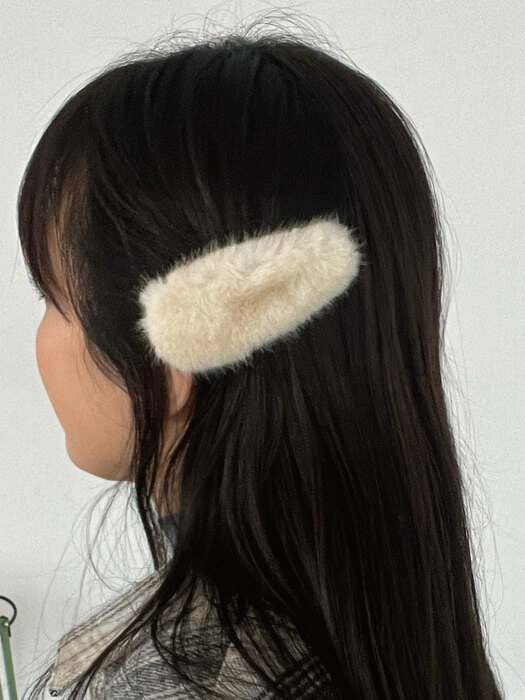 웜 앤 퍼 헤어 클립 Warm & Fur Hair Clip