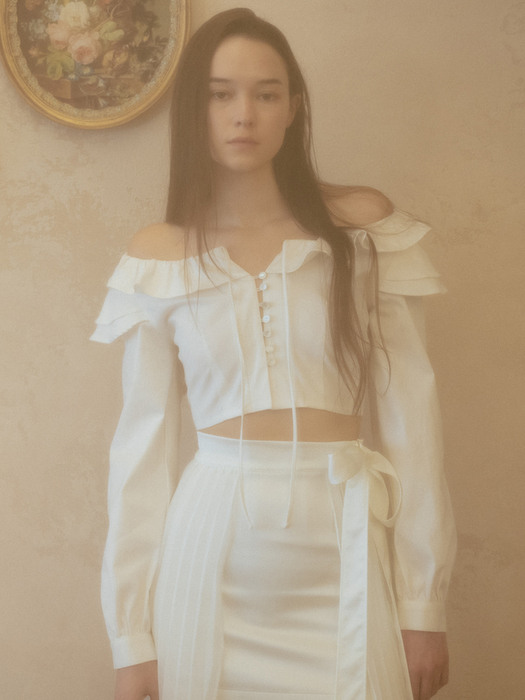 RUFFLE LAYERED CROP BLOUSE_TT3S101IV