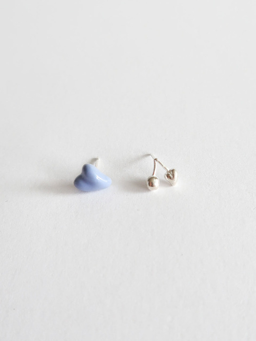 silver 925 Unbalance cherry earring [indi blue]