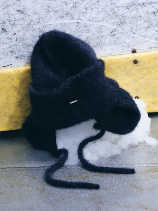 [단독] Snowy Earflap Beanie (L234MCP020)