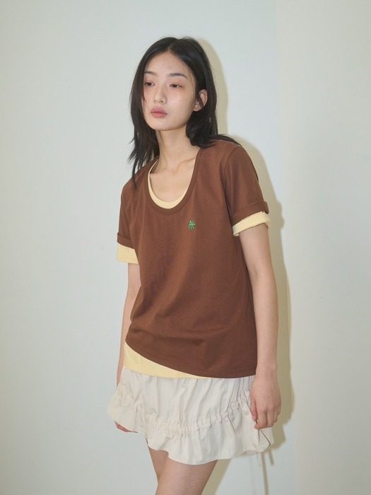 Saalty U Neck T-shirt / Brown