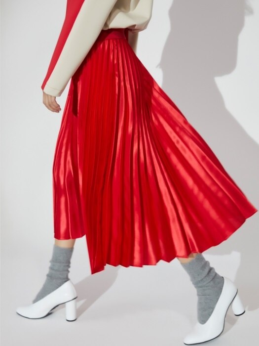 Fluid Pleats Skirt Red