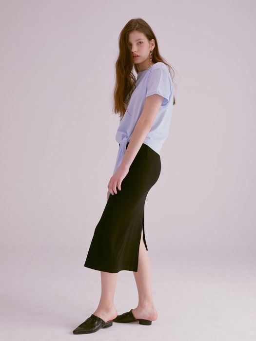 UNBALANCED SLIT RIBBED SKIRT_BLACK