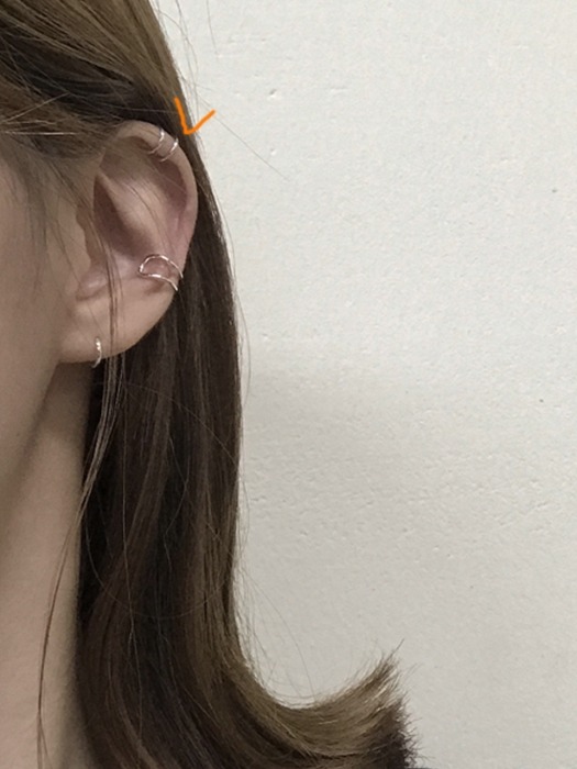 Two line earcuff