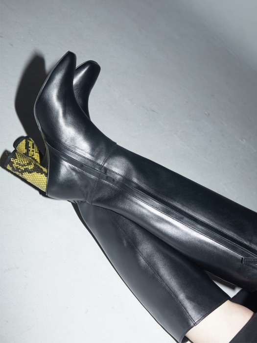 YELLOW PYTHON EFFECT LEATHER HEEL KNEE-HIGH BOOTS