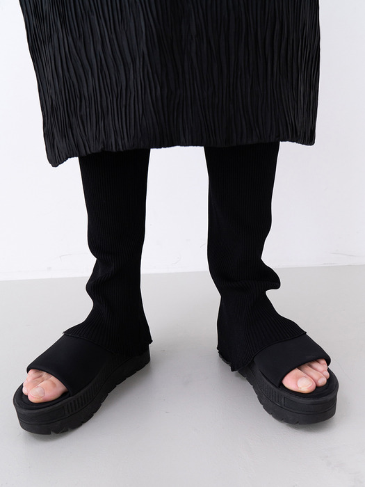 WRINKLED TANGLE SHOULDER DRESS (BLACK)