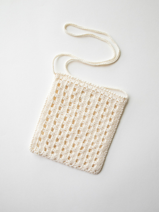 Handmade crochet mini bag (ivory)