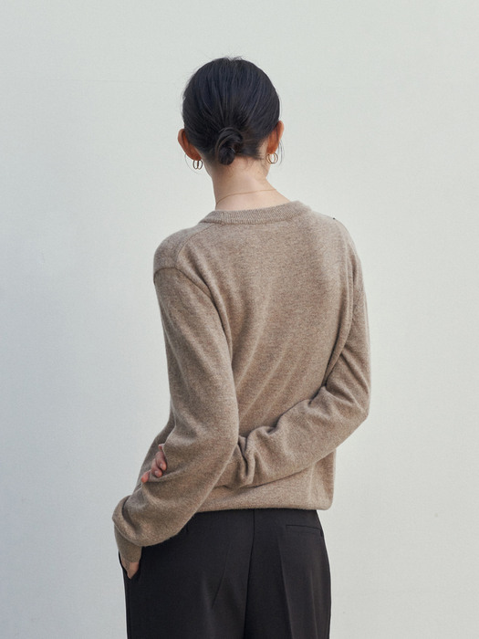 SOFT ROUND NECK KNIT_BEIGE