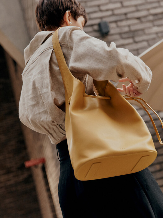 로서울]Merlin large Hobo bag Light ocher