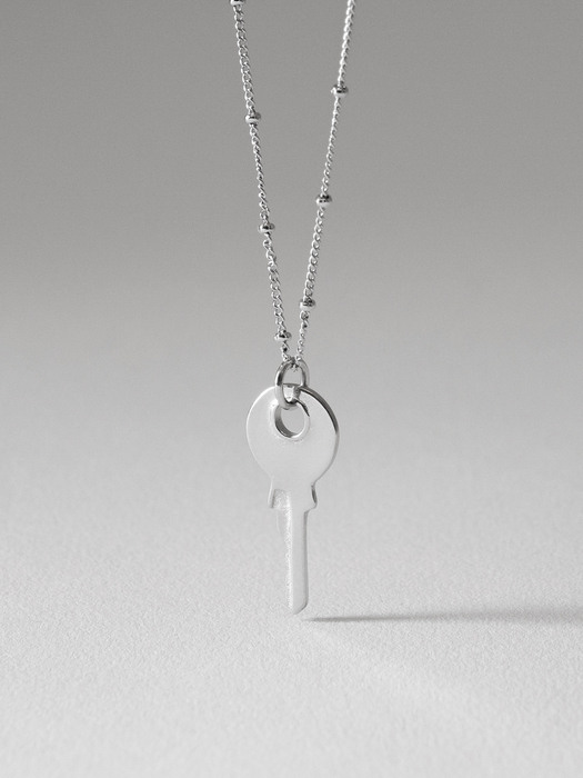 ARn21201_Silver Key Necklace