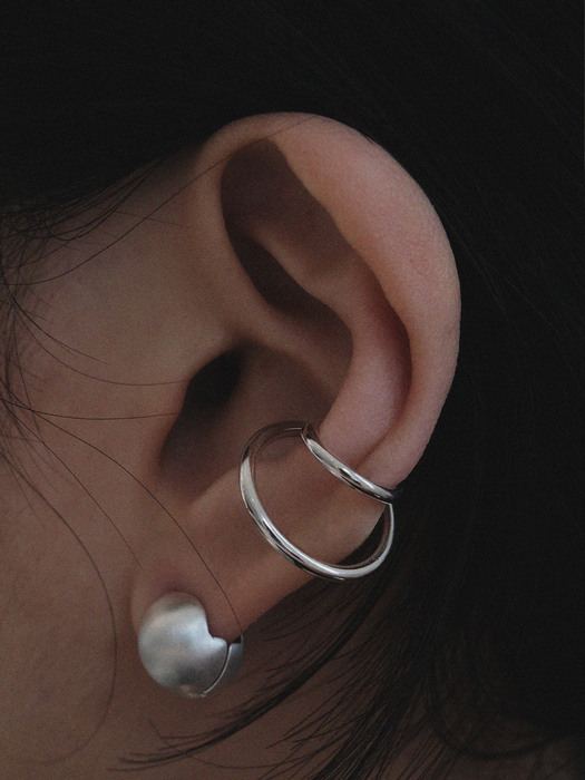 Basic sphere earring