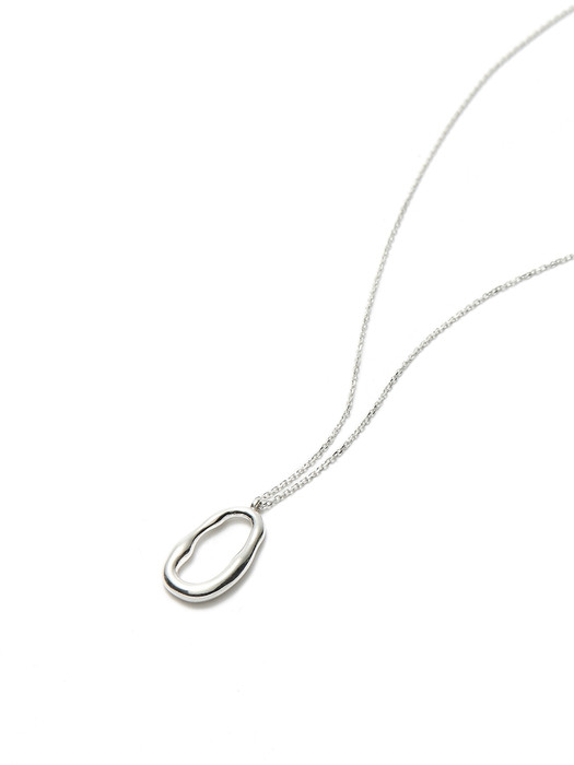 Rough Silver Oval Necklace (Ver.2)