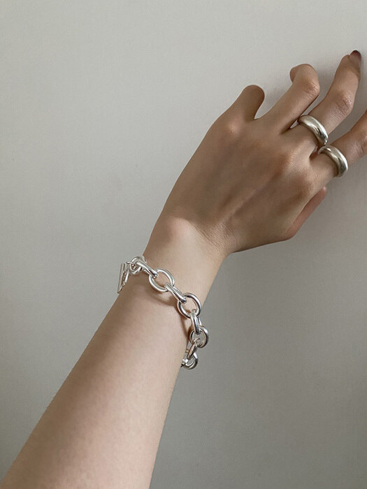 Daily bold chain bracelet