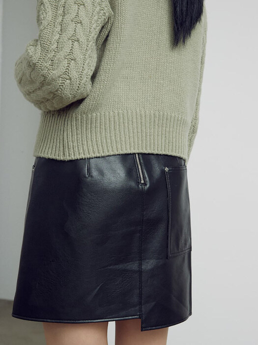 Faux Leather Mini Skirt  Black (KE1X27M015)