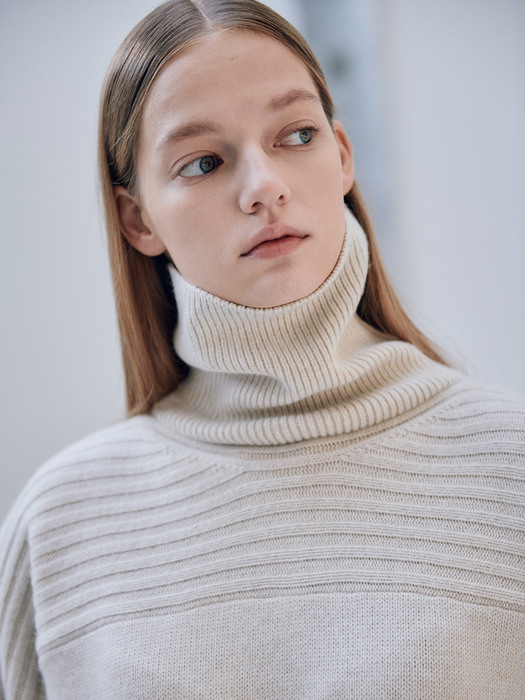 21WN roomy turtleneck ops [OAT]