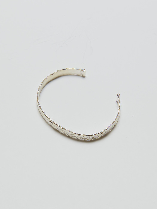 capsule bracelet 01
