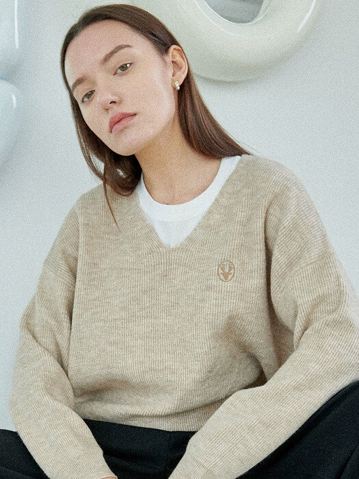 wool v-neck knit_ beige