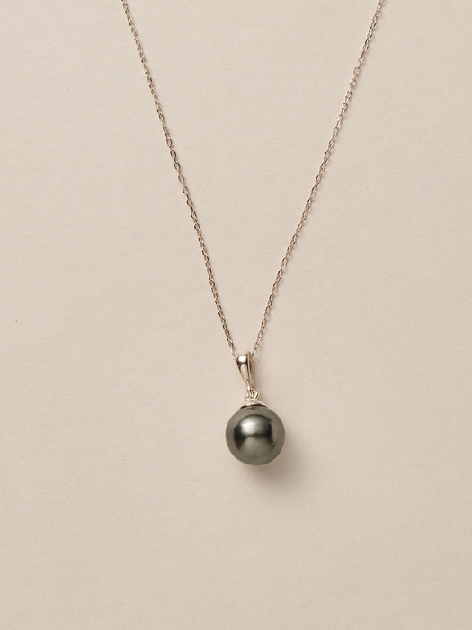 Athe(LL) pearl necklace