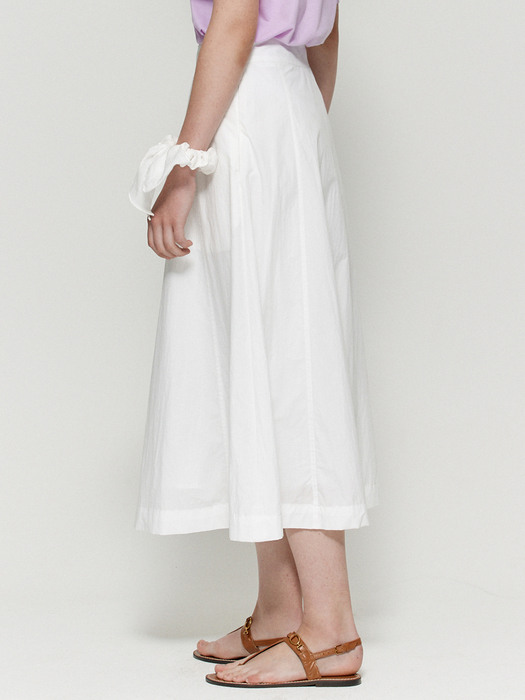 Semi-flare A line skirt - Warm white