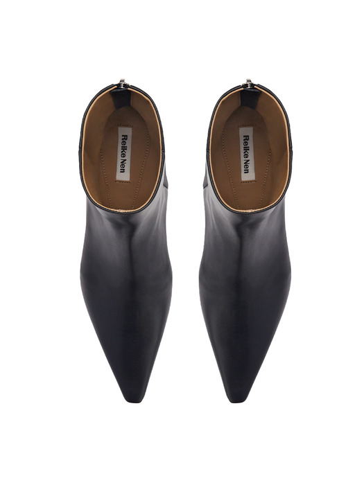 Pointed Ankle Boots / Black