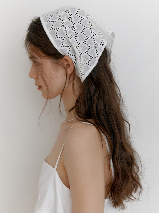 (10th restock) Heart lace bandana. White