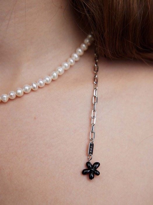 Flower Drop Pearl Necklace_VH239ONE019B