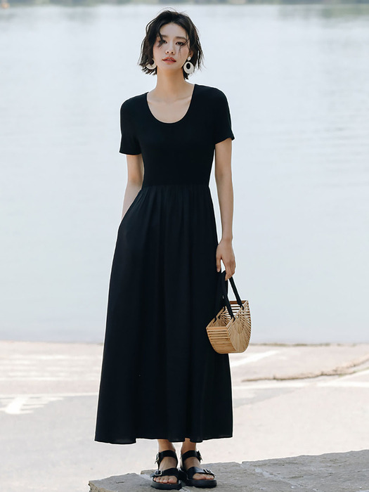LS_Classy black round neck dress