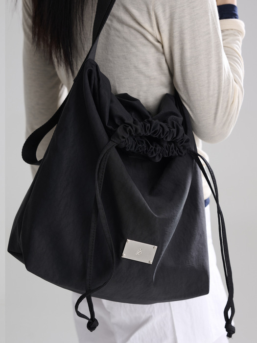 SHELL CITY CROSS BAG [BLACK]