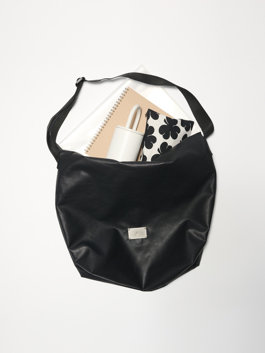 SHELL CITY CROSS BAG [BLACK]