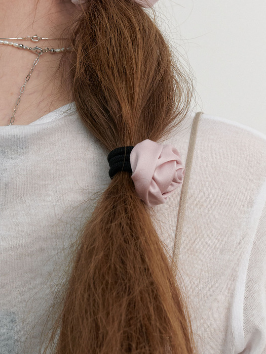 [단독]Satin Rose Hairband (L241WHA010)