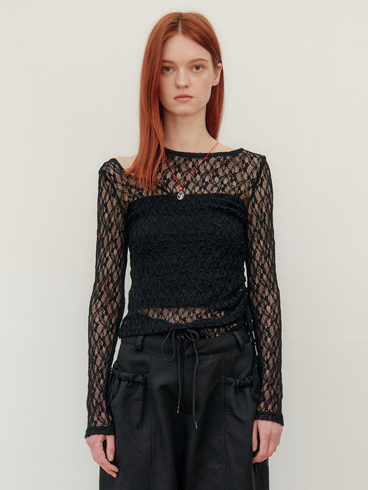 CUT OUT LACE SHIRRING TOP - BLACK