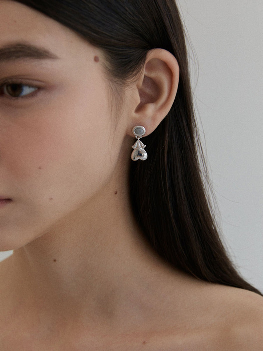 COLLECTION_DE LOVER_Vivier in Grey silvernite earring