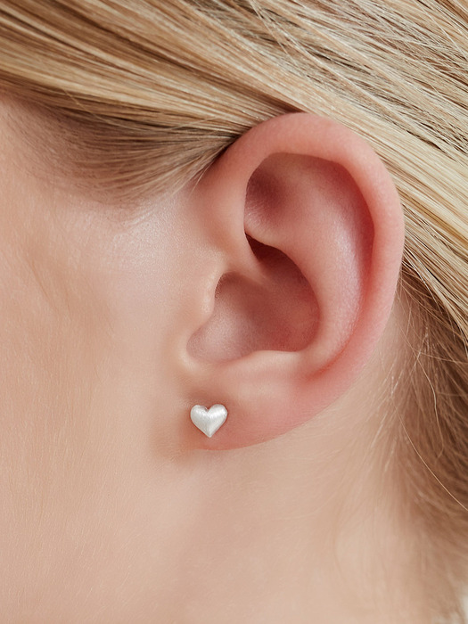 [단독][Silver 925] NC033 Matte Mini Heart Earrings