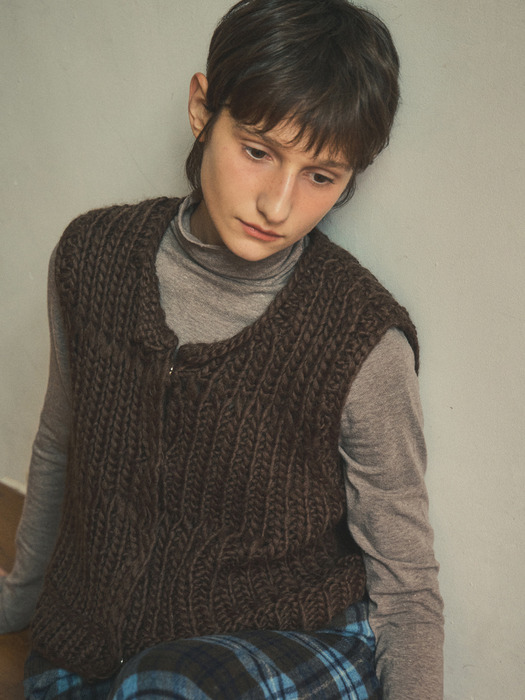 real handmade crop knit vest_Brown