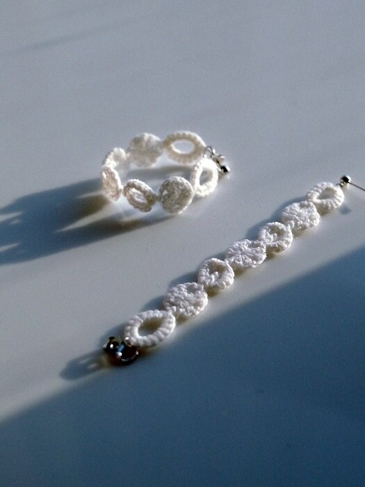 lace drop shape knit earring