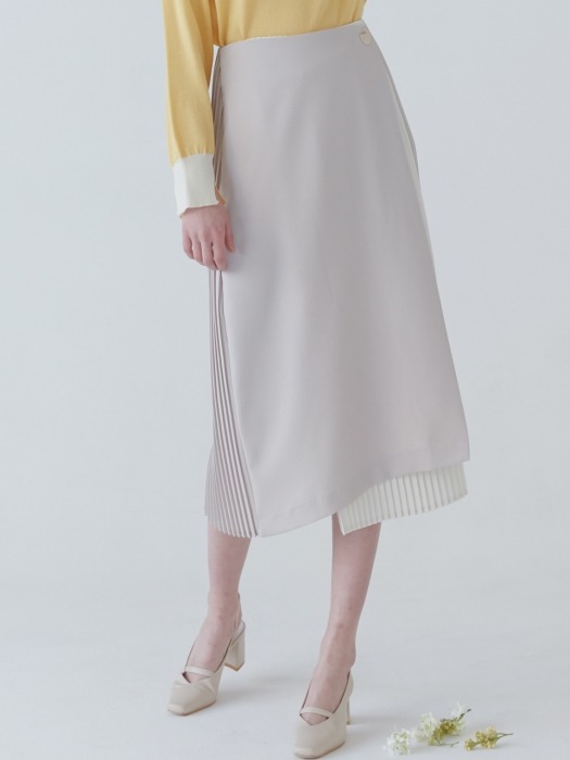 comos`128 pleats H-line wrap skirt (beige)