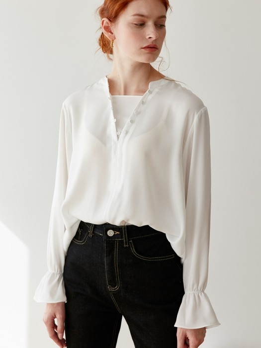comos266 round button point blouse (ivory)