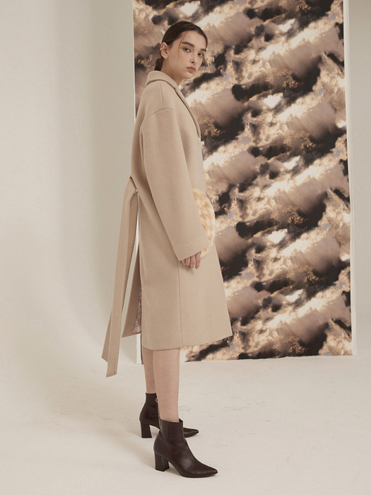 [VLEEDAxDiG] Bean-shaped pocket long coat_Beige