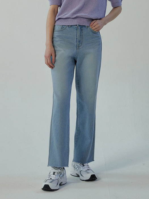 Loose fit jeans (light blue)
