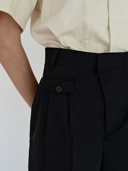triangle tuck pocket slacks (black)