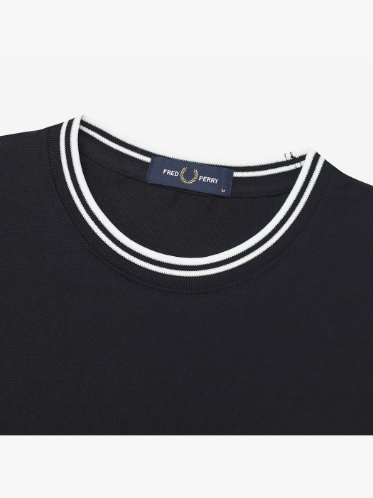[프레드페리]본사정품 [Sharp] 트윈 팁 티셔츠 (102)(AFPM2139602-102)