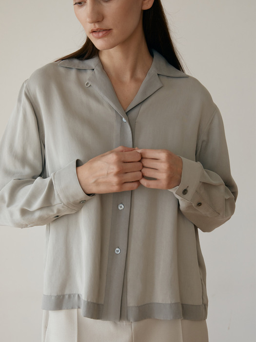 Open collar blouse (light grey)