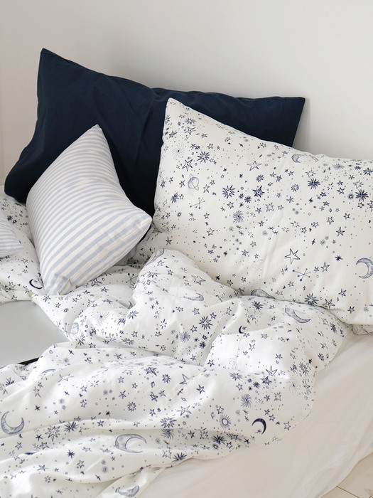 Dreaming linen pillow cover