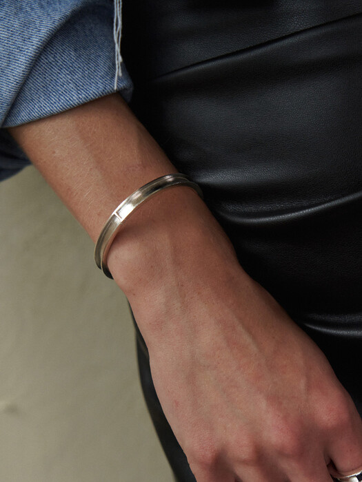 H Beam Bangle B