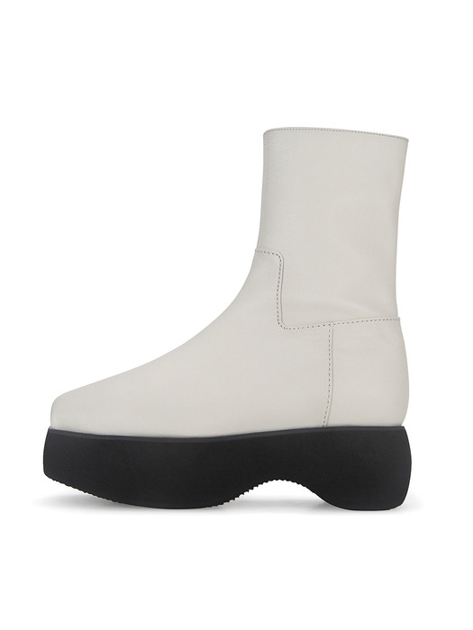 Ballet riding ankle boots | Ivory