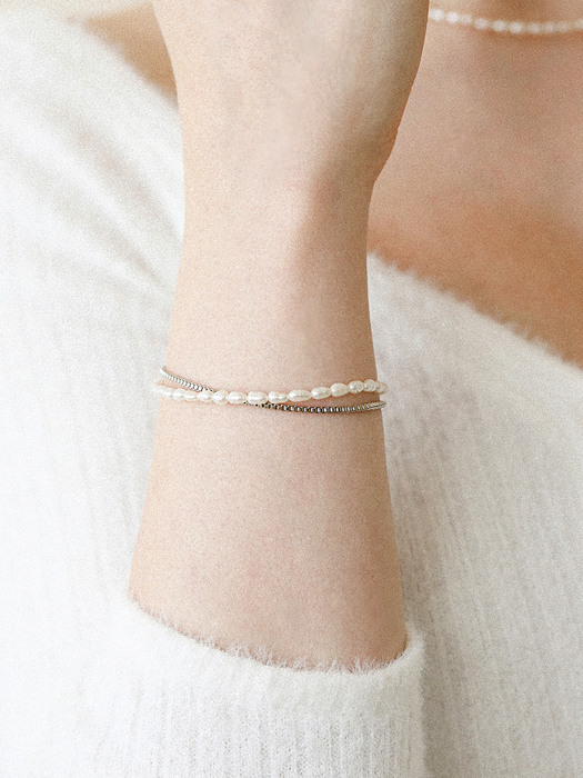 pearl layered chain bracelet B043