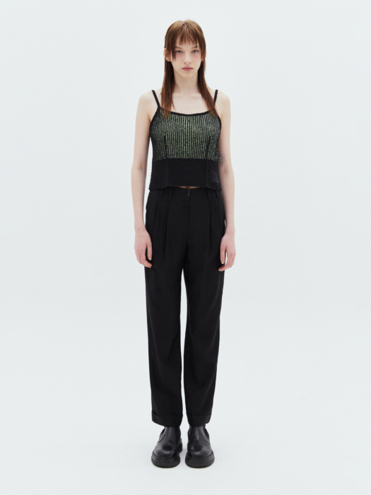 TWO TUCK LOOSE TROUSER IN BLACK